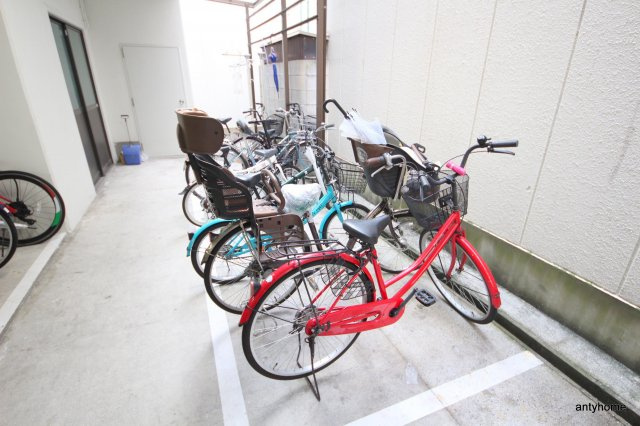 コーポ丸松　仲介手数料無料の駐車場