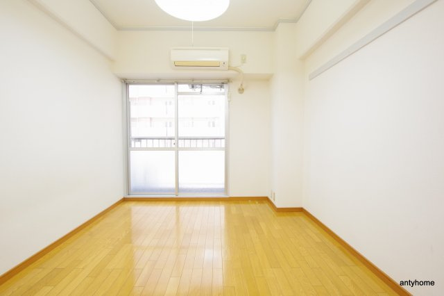 コーポ丸松　仲介手数料無料の洋室