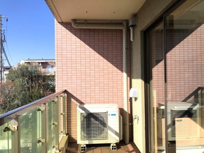 【バルコニー】 | ラシーヌ・ド・ラブーレ