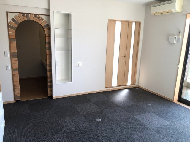 【居間・リビング】 | ラシーヌ・ド・ラブーレ