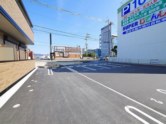 リヴェール　メゾンの駐車場|駐車場です