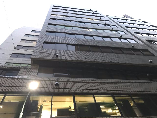 中銀城山ビルの外観