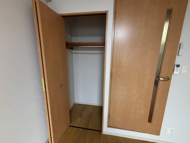 ソレイユ新伊丹の収納|クローゼット完備