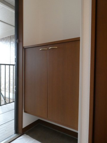 サンウィルモアの玄関|シューズボックス