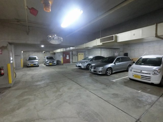 【駐車場】
