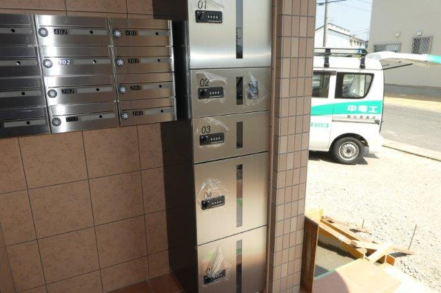 総社市駅南１丁目の賃貸マンションのその他共用部分|宅配ボックス