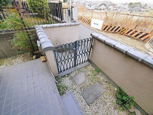 敷島町戸建（敷島町２丁目）のエントランス|三和土が広く、出入りのしやすいエントランスです