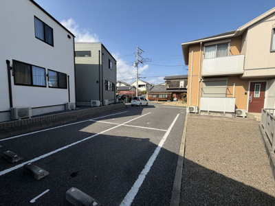 【駐車場】 | サニーウェル　シャーメゾン