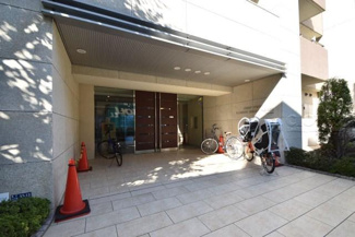 【エントランス】