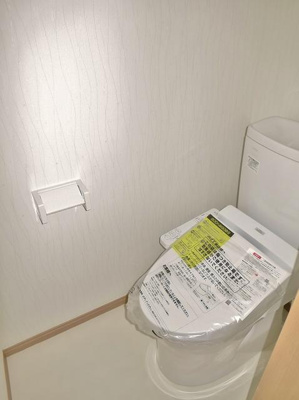 【トイレ】 | ホワイトハウス | 新装温水洗浄便座付きトイレ