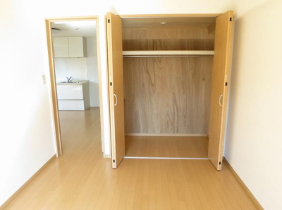 【収納】 | ホワイトハウス | 左側洋室のクローゼット
