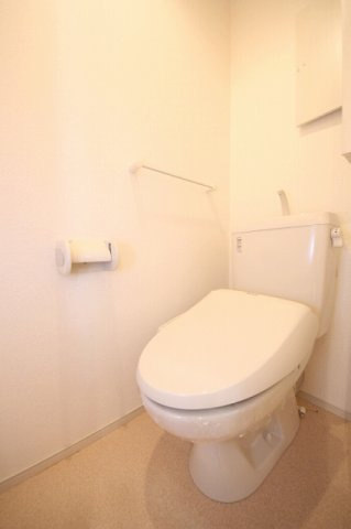 サンディーアＣ棟のトイレ|清潔感のあるトイレです