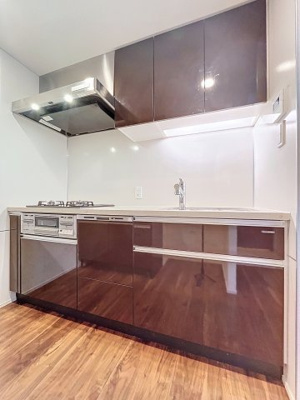 【キッチン】 | オープンレジデンシア文京本駒込 | ★3口ガスコンロのシステムキッチンでお料理もはかどります★