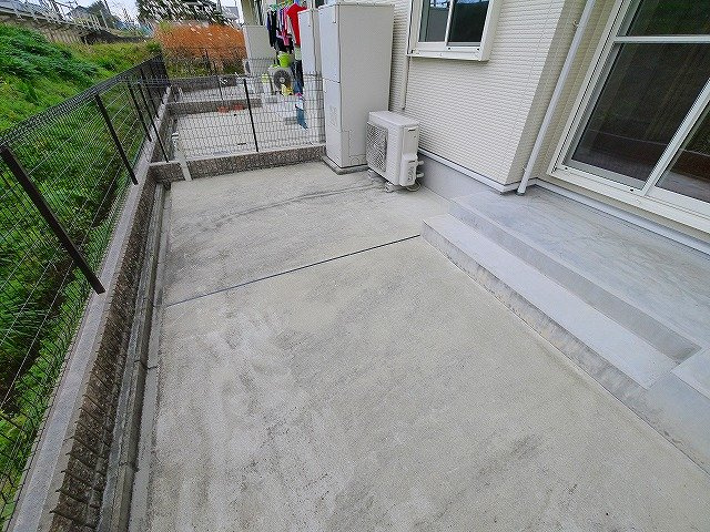 サンシャインヴィレッジ桜井　Ａの庭|お庭が付いています