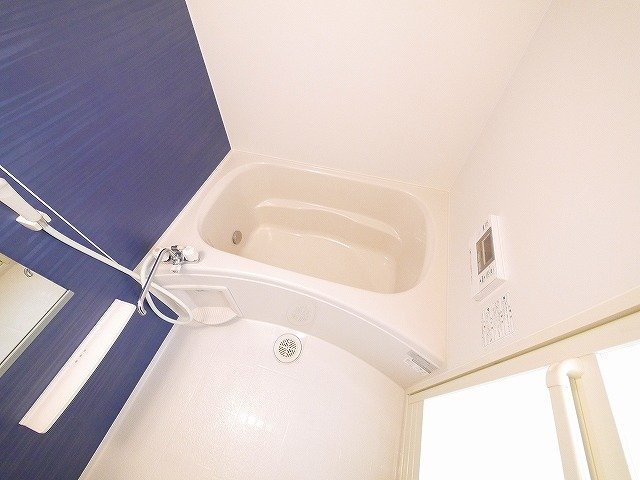 サンシャインヴィレッジ桜井　Ａの浴室|日々の疲れを癒すお風呂付です