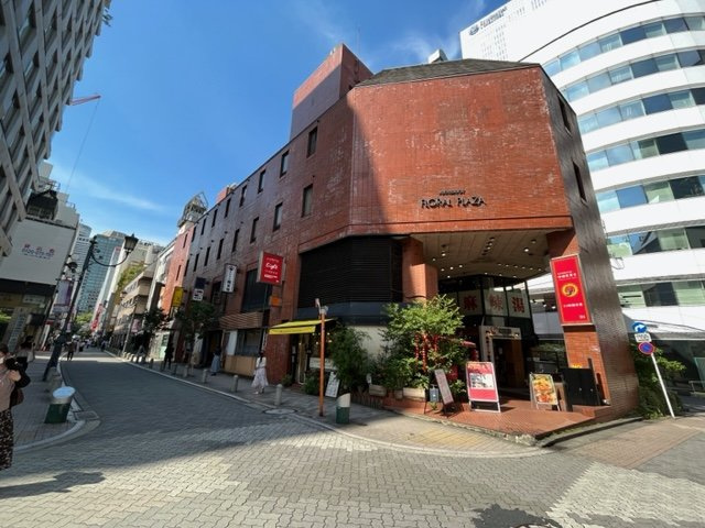 赤坂フローラルプラザの外観