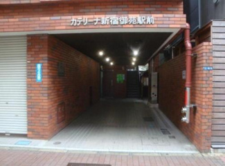 【エントランス】