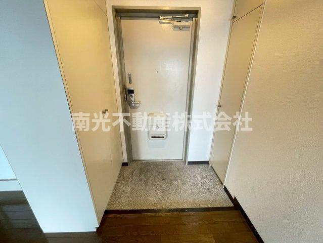 ロフティ岡田の玄関