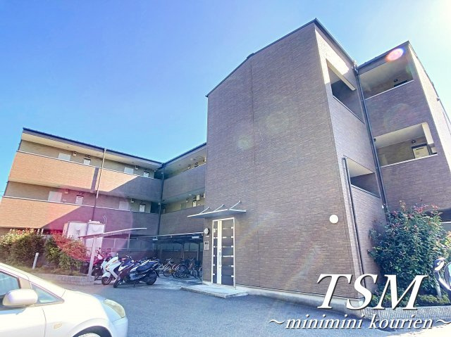 アンプルールフェールベレーザの外観