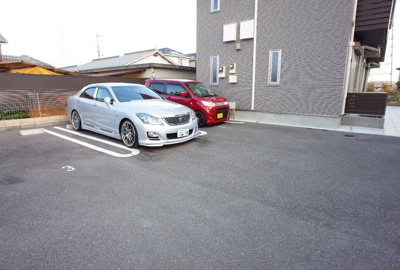 【駐車場】 | ハピネスコートⅡ | 駐車場