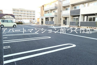 【駐車場】