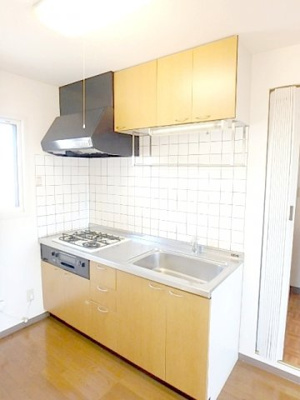 【キッチン】 | ピュアライフエムＡ棟 | ガスコンロが備付のキッチンです