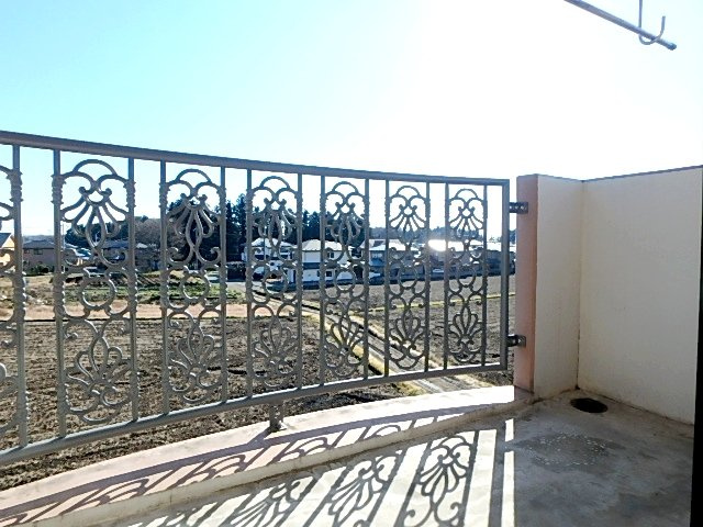 【バルコニー】 | ピュアライフエムＡ棟 | お洗濯にも便利なバルコニー付き