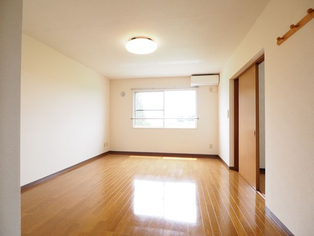 【居間・リビング】 | ピュアライフエムＡ棟