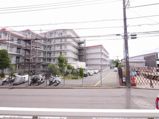 【展望】 | 目の前道路ですが通行はさほど多くはありません