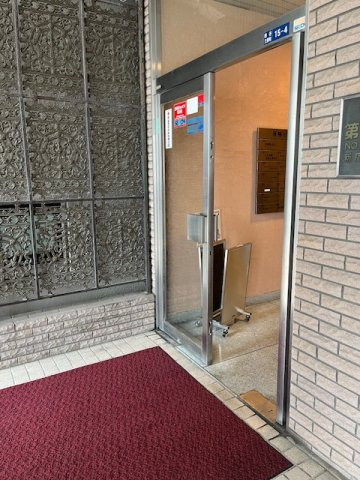 第一原嶋ビルのエントランス
