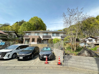 【駐車場】 | いつでも目の届く敷地内に駐車場があります♪お車をお持ちの方におすすめです！