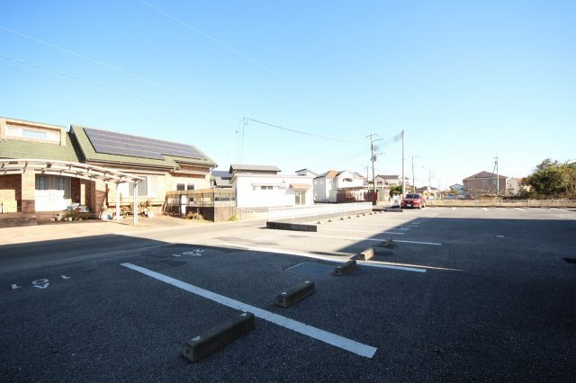 グリーンガーデンⅡのその他共用部分|駐車場です