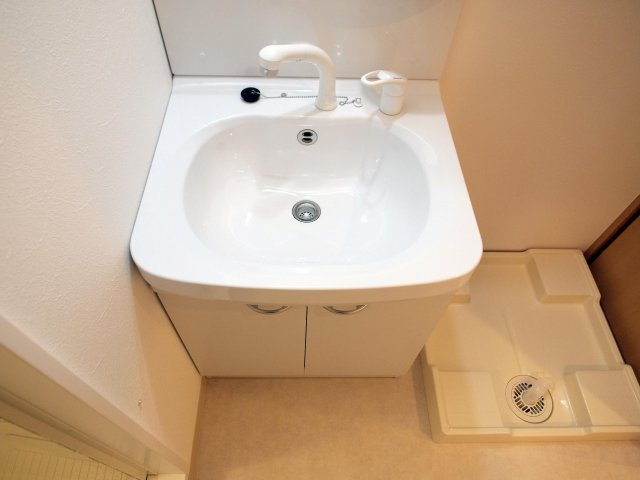 Fメゾン東粉浜の独立洗面台