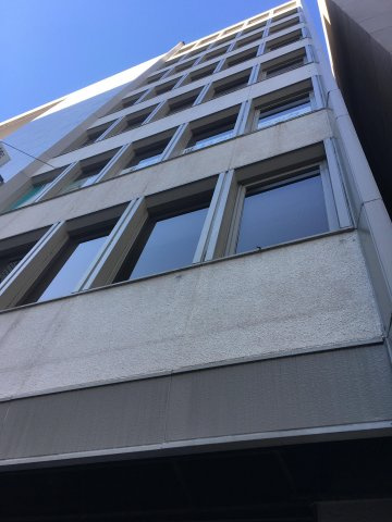 日銀前田所ビルの外観