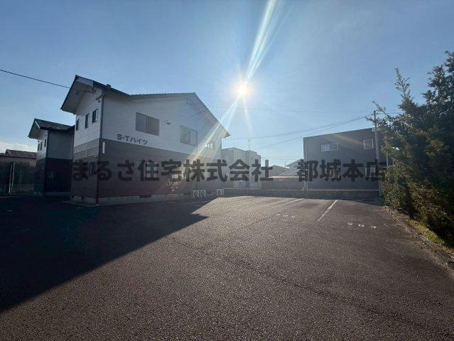 S・Tハイツの駐車場