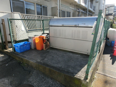 【その他共用部分】 | ハイツ兼信 | 敷地内ごみ置き場でごみ出しもらくらく～♪忙しい社会人さんや学生さんにもうってつけ！