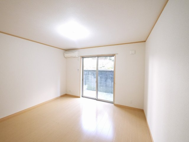 クレイドル奈良町の洋室|ゆったりした洋室です