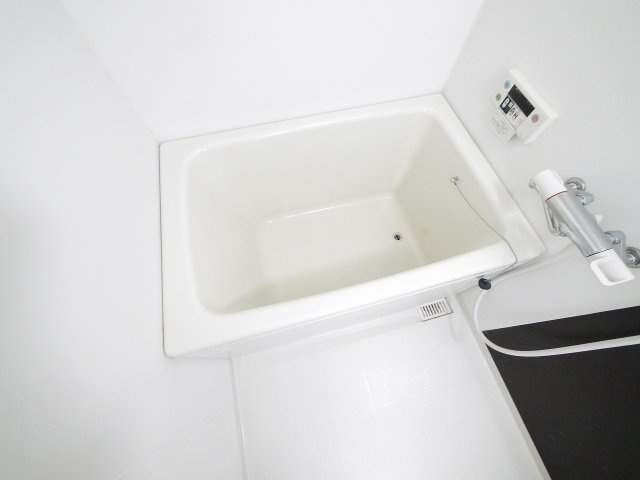 薬師堂町戸建ての浴室|お風呂で日々の疲れを落としましょう