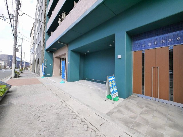 三条本町咲かすのエントランス|キレイな共有スペース