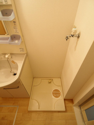 【設備】 | グリーンコート初芝A棟 | 室内洗濯機置場