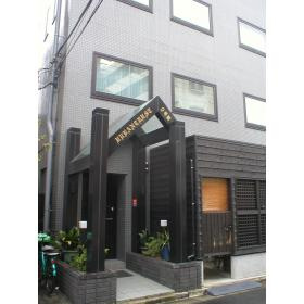 アーバントラスト北小岩2号館のエントランス