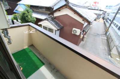 【バルコニー】 | シャトー香芝 | バルコニーからの眺めを楽しみながら食事をしませんか