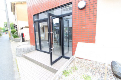 【玄関】 | シャトー香芝 | ゆったりとした玄関です