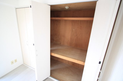 【収納】 | シャトー香芝 | たっぷりとした収納スペースです