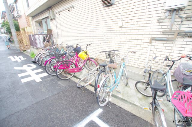 プラディオ長柄　仲介手数料無料の駐車場