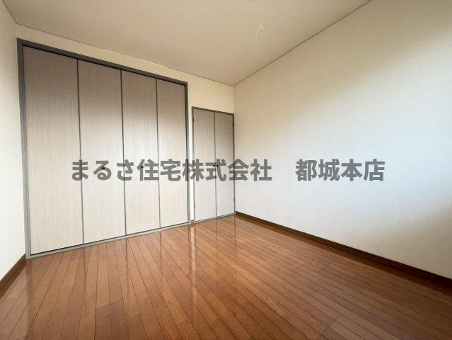 サンクリアマンション晴の洋室