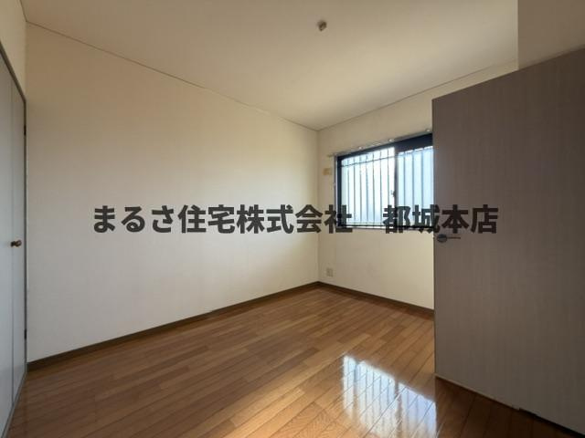 サンクリアマンション晴の洋室