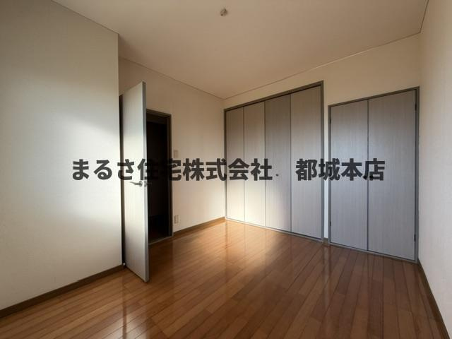 サンクリアマンション晴の洋室