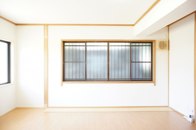 【居間・リビング】 | 豊中ローズハイツ