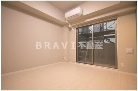 ウエンズ玉造EST（ウエンズ玉造エスト）　BRAVI不動産の居間・リビング|【ウエンズ玉造EST】ゆったり過ごせる居間です